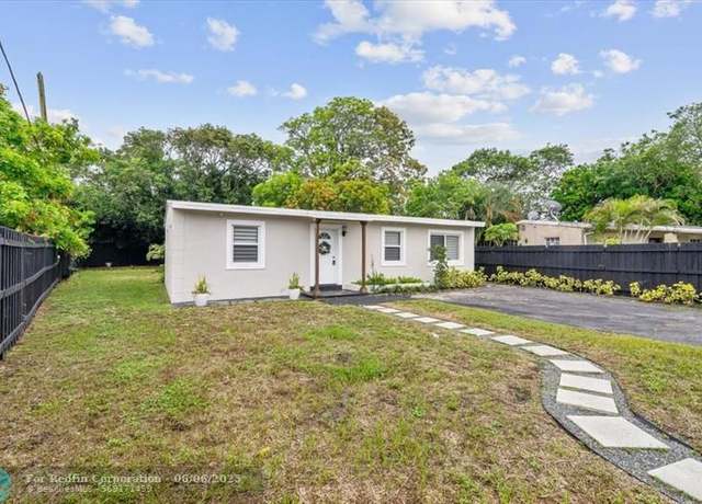 Property at 1032 NW 11th Pl, Fort Lauderdale, FL 33311, 3 beds, 2 baths