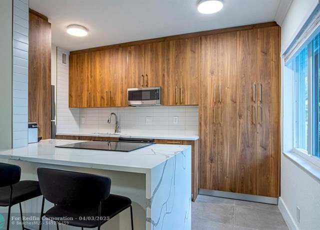 Property at 1311 NE 18th St #103, Fort Lauderdale, FL 33305, 1 bed, 1 bath
