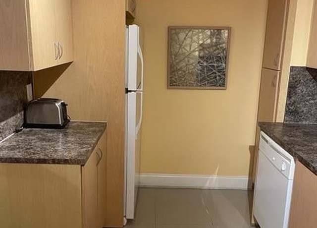 Property at 201 178th Dr #412, Sunny Isles Beach, FL 33160, 2 beds, 1 bath