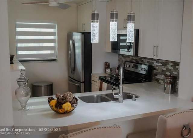 Property at 7142 Golf Colony Ct #206, FL 33467, 2 beds, 2 baths