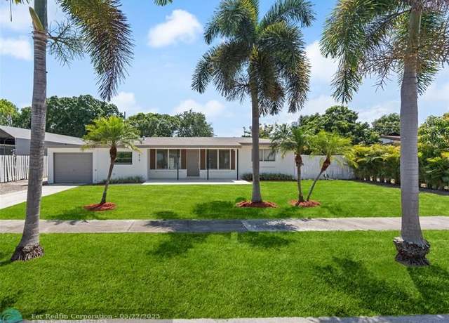 Property at 818 Fairway Dr, Plantation, FL 33317, 3 beds, 2 baths