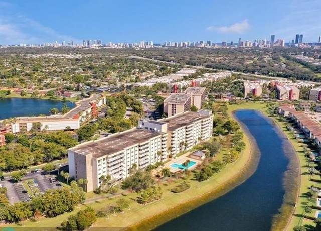 Property at 800 NE 195th St #307, Miami, FL 33179, 2 beds, 2 baths