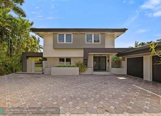 Property at 3150 N 35th St, Hollywood, FL 33021, 4 beds, 3.5 baths