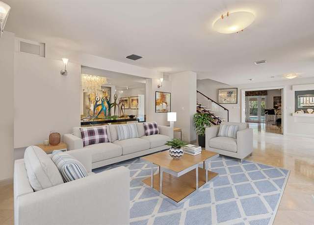Property at 3150 N 35th St, Hollywood, FL 33021, 4 beds, 3.5 baths