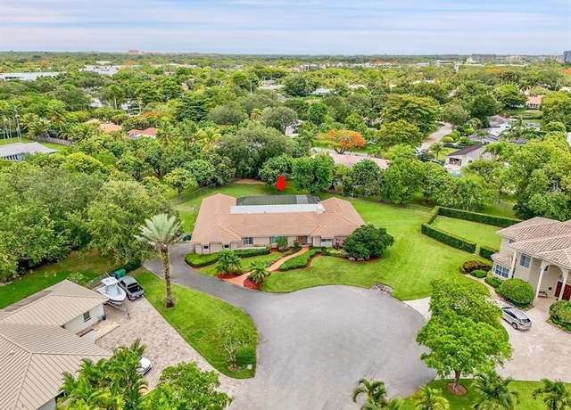 Property at 11000 SW 75th Ct, Pinecrest, FL 33156, 5 beds, 3 baths