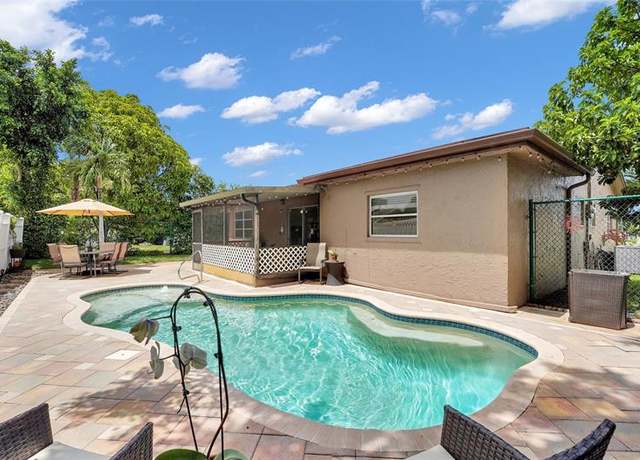 Property at 8107 NW 93rd Ter, Tamarac, FL 33321, 2 beds, 2 baths