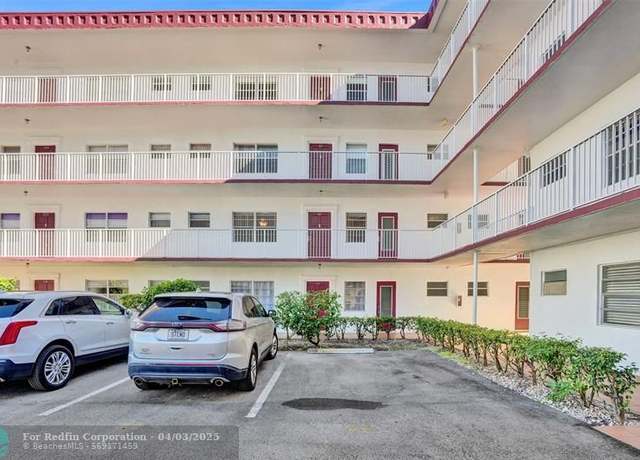 Property at 4270 NW 40th St #211, Lauderdale Lakes, FL 33319, 2 beds, 2 baths