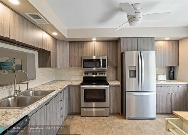 Property at 2301 Lucaya Ln #04, Coconut Creek, FL 33066, 2 beds, 2 baths