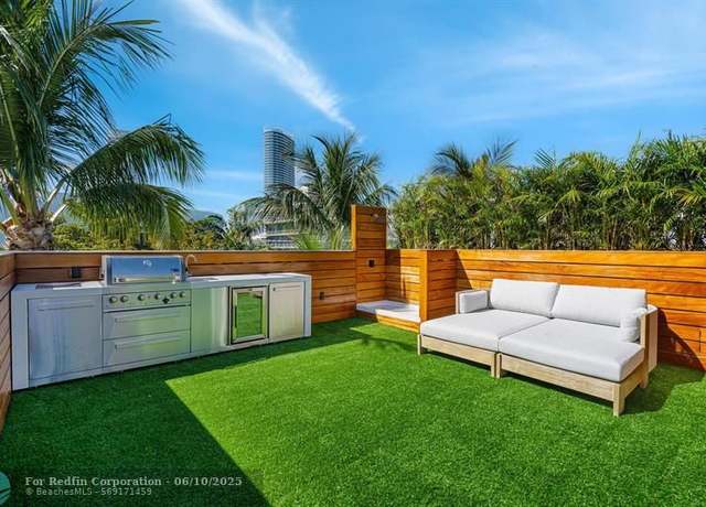 Property at 361 Jefferson Ave #1, Miami Beach, FL 33139, 3 beds, 3.5 baths