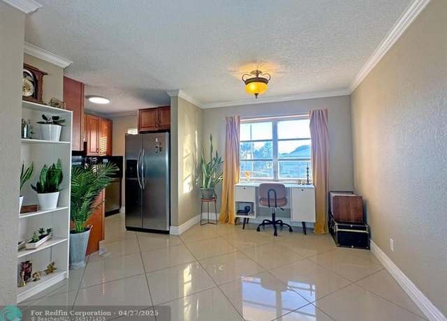 Property at 941 Crystal Lake Dr #209, Deerfield Beach, FL 33064, 1 bed, 1 bath