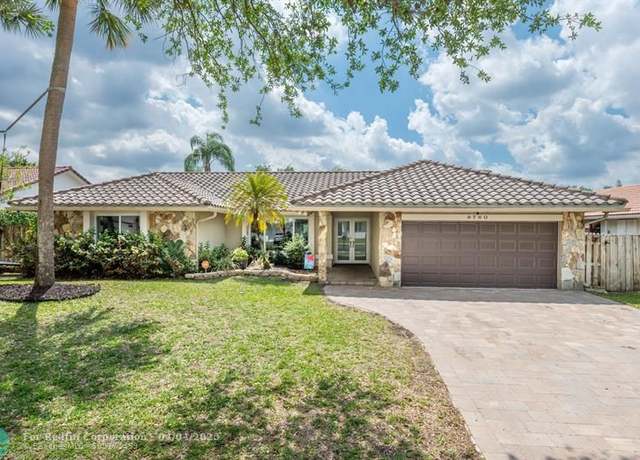 Property at 9760 NW 10th St, Plantation, FL 33322, 4 beds, 2 baths