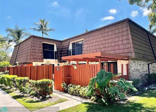 Property at 9150 SW 23rd St Unit B, Davie, FL 33324, 3 beds, 2.5 baths