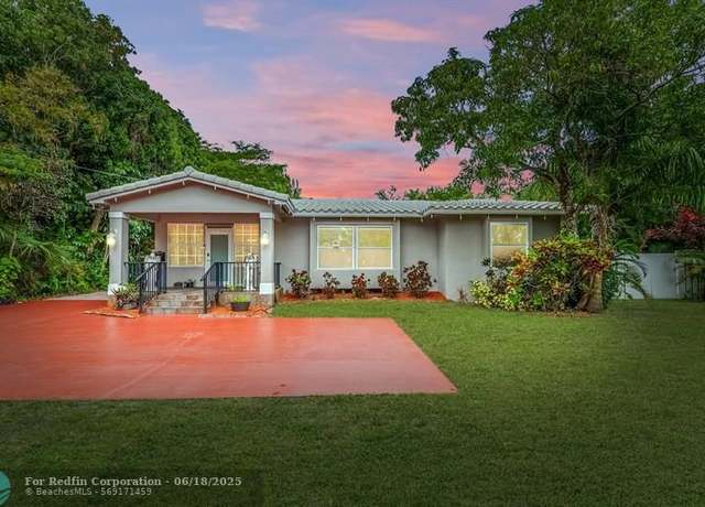 Property at 5541 W Broward Blvd, Plantation, FL 33317, 4 beds, 3 baths