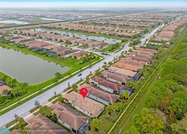 Property at 11105 SW Visconti Way, Port St. Lucie, FL 34986, 3 beds, 2 baths