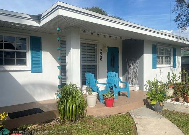 Property at 228 SW 3rd Ter, Dania, FL 33004, 3 beds, 2 baths