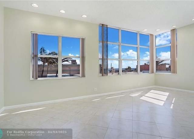 Property at 326 Harrison St Unit 302A, Hollywood, FL 33019, 2 beds, 2 baths