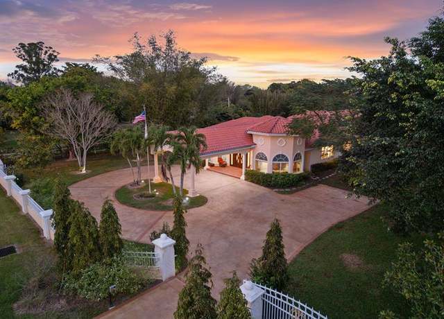 Property at 5290 SW 130th Ave, Southwest Ranches, FL 33330, 4 beds, 4 baths