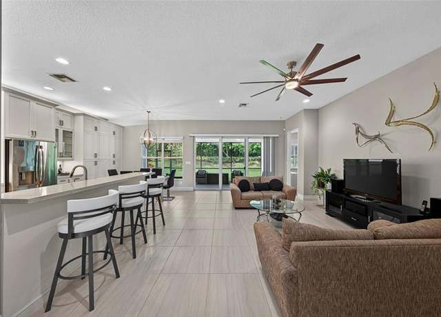 Property at 12578 Crested Butte Ave, Boynton Beach, FL 33473, 3 beds, 2.5 baths