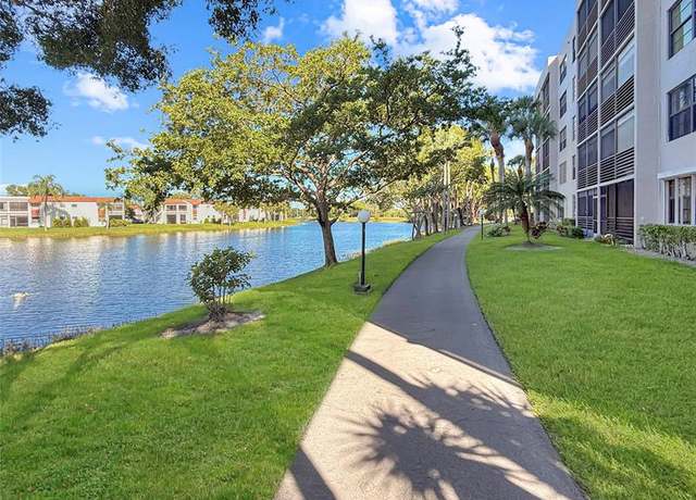 Property at 901 Colony Point Cir #116, Pembroke Pines, FL 33026, 1 bed, 1.5 baths