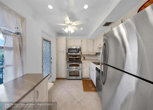 Property at 3000 N Palm Aire Dr #302, Pompano Beach, FL 33069, 2 beds, 2 baths