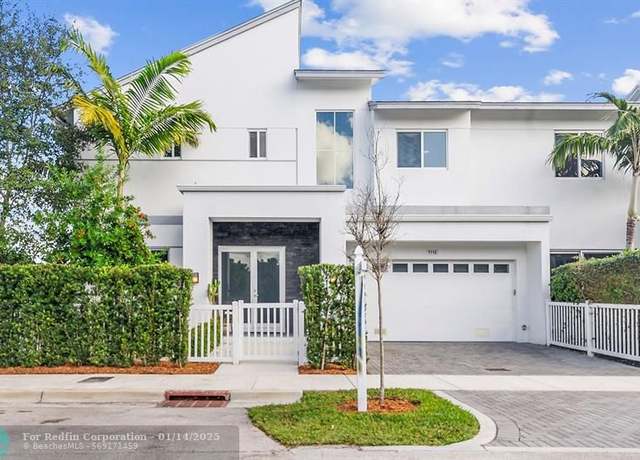 Property at 1110 NE 14th Ave, Fort Lauderdale, FL 33304, 3 beds, 2.5 baths