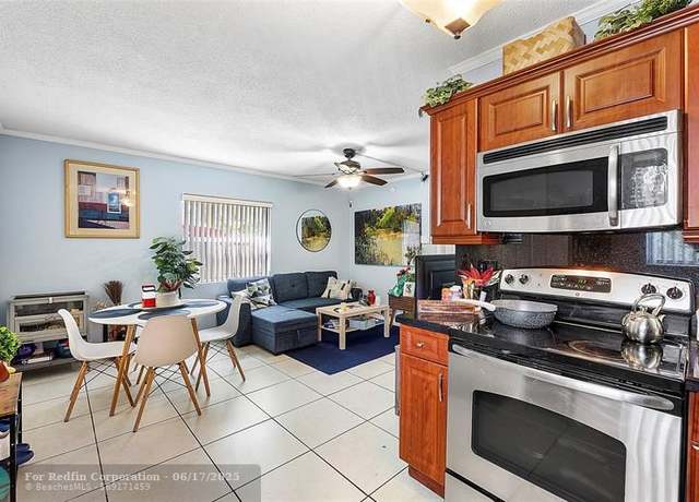 Property at 2741 NE 8th Ave #10, Wilton Manors, FL 33334, 2 beds, 1 bath