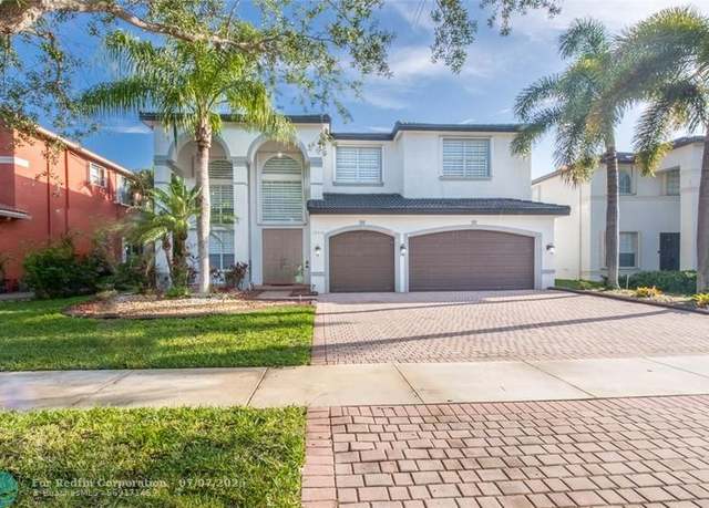 Property at 19259 SW 54th St, Miramar, FL 33029, 6 beds, 4 baths