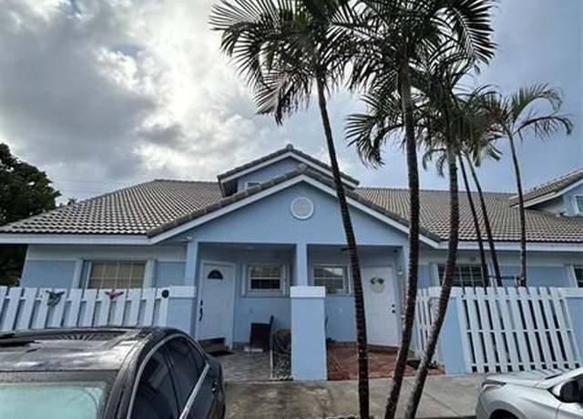 Property at 330 SE 2nd Ave Unit C2, Deerfield Beach, FL 33441, 3 beds, 2.5 baths