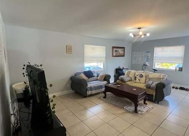 Property at 944 SW 16th St, Fort Lauderdale, FL 33315, 3 beds, 2 baths