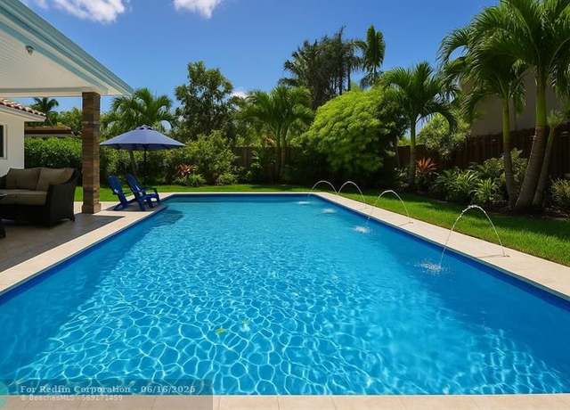 Property at 624 NW 22nd St, Wilton Manors, FL 33311, 4 beds, 3 baths