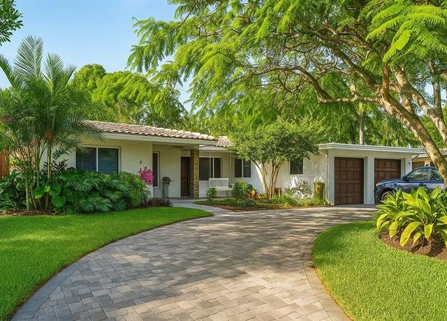 Property at 624 NW 22nd St, Wilton Manors, FL 33311, 4 beds, 3 baths