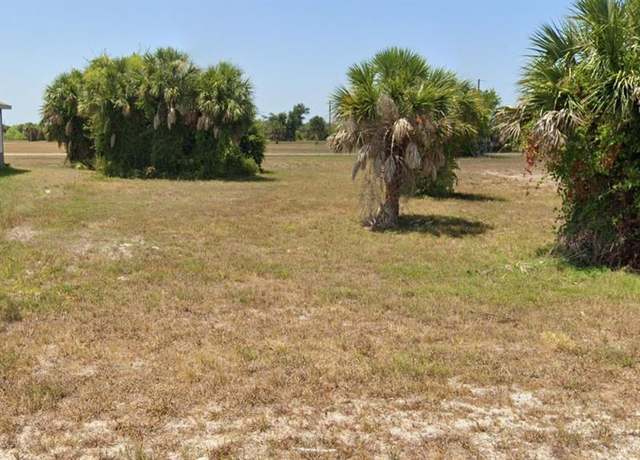 Property at 15 Cleat Ct, FL 33946
