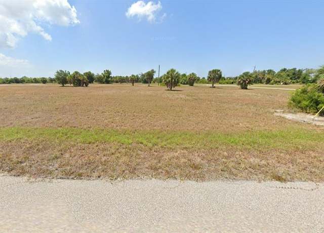 Property at 13 Hull Ct, FL 33946