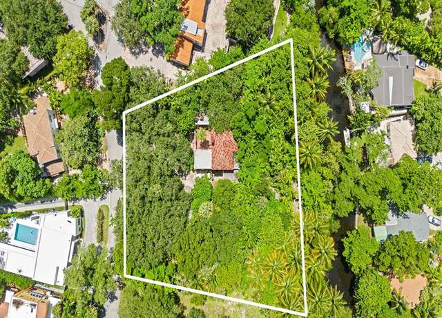 Property at 121 S Rose Dr, Fort Lauderdale, FL 33316