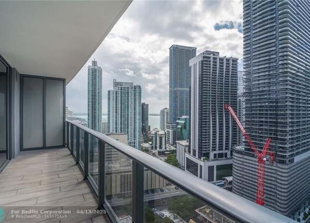 Property at 45 SW 9th St #2604, Miami, FL 33130, 1 bed, 2 baths