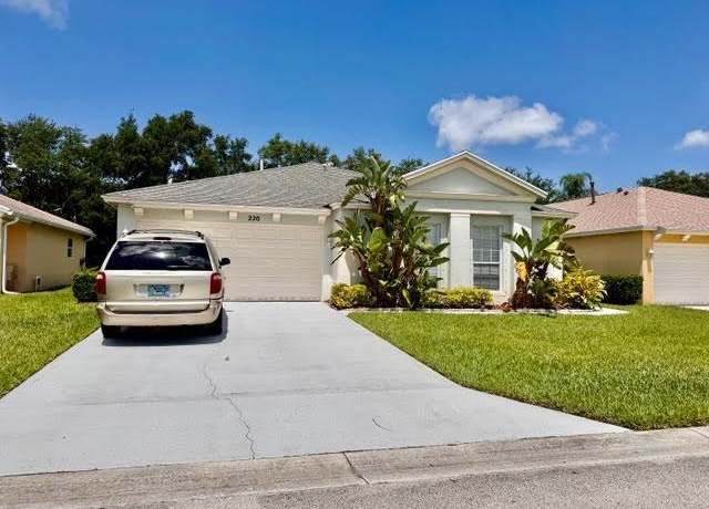 Property at 220 SW Lake Forest Way, Port St. Lucie, FL 34986, 2 beds, 2 baths