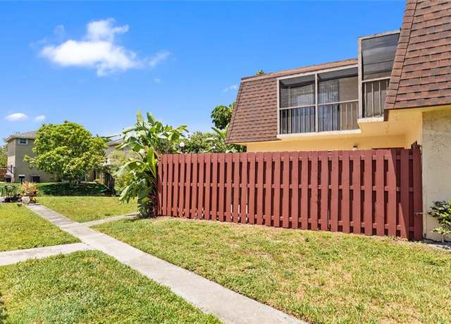 Property at 5822 Swordfish Ct Unit C, Tamarac, FL 33319, 2 beds, 2.5 baths