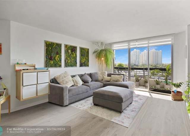 Property at 3400 NE 192nd St #607, Aventura, FL 33180, 2 beds, 2 baths