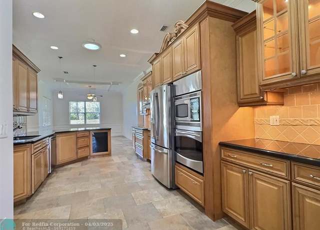 Property at 655 SW Long Key Ct, Port St. Lucie, FL 34986, 4 beds, 2 baths