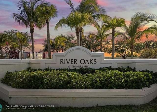Property at 2601 Creekside Dr, Fort Pierce, FL 34981, 4 beds, 2.5 baths