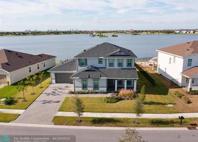Property at 769 Hookline Cir, Loxahatchee, FL 33470, 5 beds, 4.5 baths