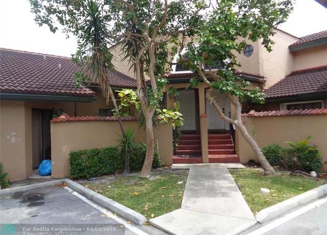 Property at 8953 W Sunrise Blvd #8953, Plantation, FL 33322, 2 beds, 2.5 baths
