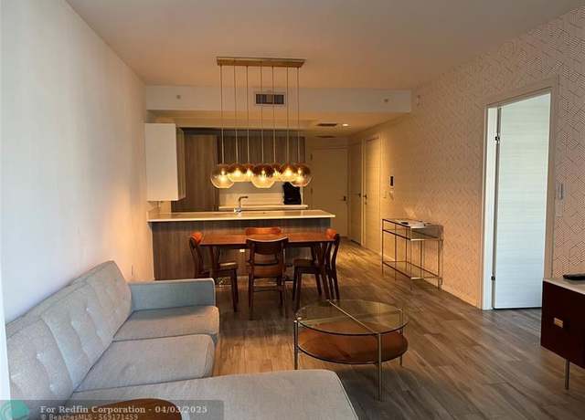 Property at 801 S Miami Ave #1508, Miami, FL 33130, 1 bed, 2 baths