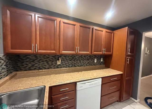 Property at 100 Bayview Ave Unit C, Boynton Beach, FL 33435, 1 bed, 1.5 baths