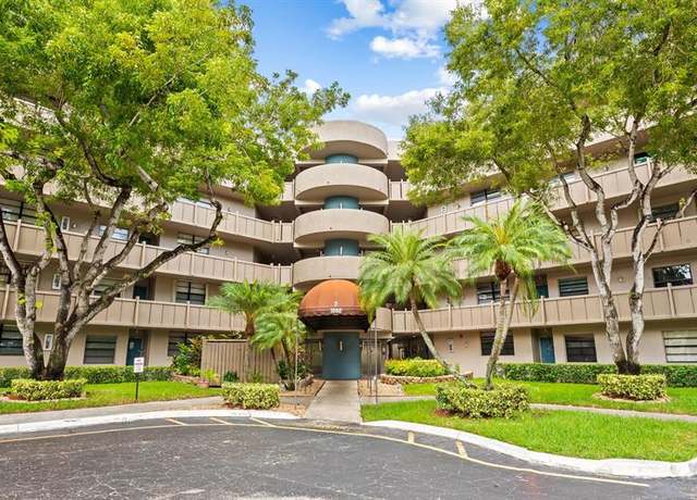 Property at 1000 Colony Point Cir #311, Pembroke Pines, FL 33026, 2 beds, 2 baths