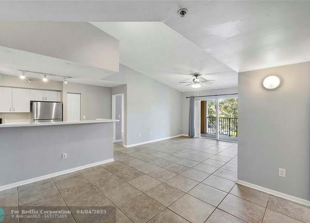 Property at 120 Yacht Club Way #305, Hypoluxo, FL 33462, 2 beds, 2 baths