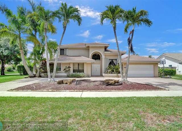 Property at 10700 NW 7th Ct, Plantation, FL 33324, 5 beds, 3 baths