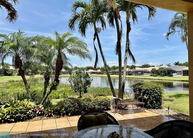 Property at 10079 Armani Dr, Boynton Beach, FL 33437, 3 beds, 2.5 baths