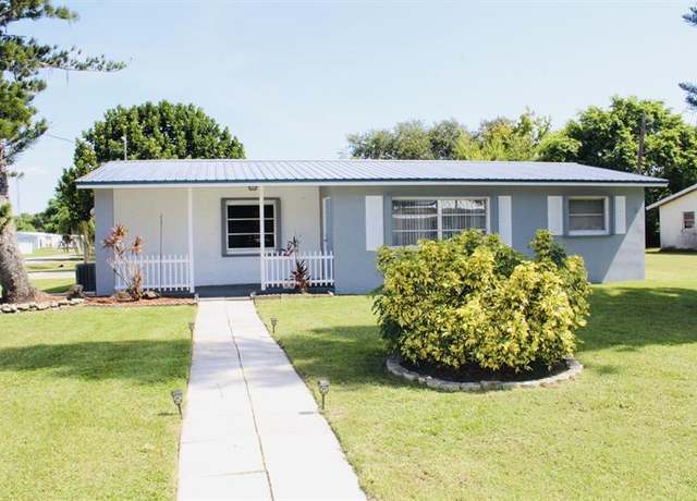 Property at 3007 SE 34th Ct, Okeechobee, FL 34974, 2 beds, 2 baths