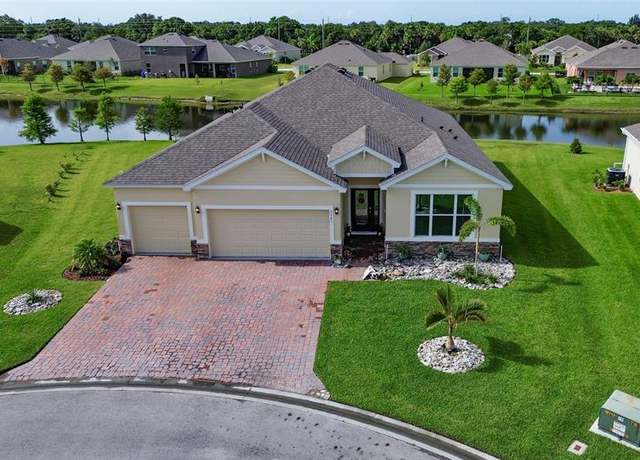 Property at 5285 2nd Mnr, Vero Beach, FL 32968, 3 beds, 3 baths